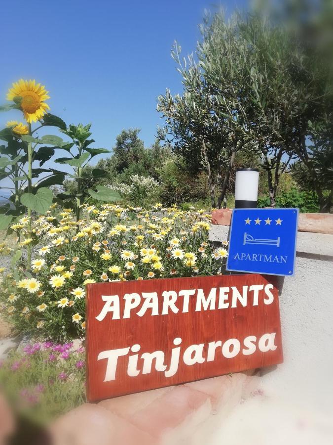 Apartments Tinjarosa Mundanije Exterior photo